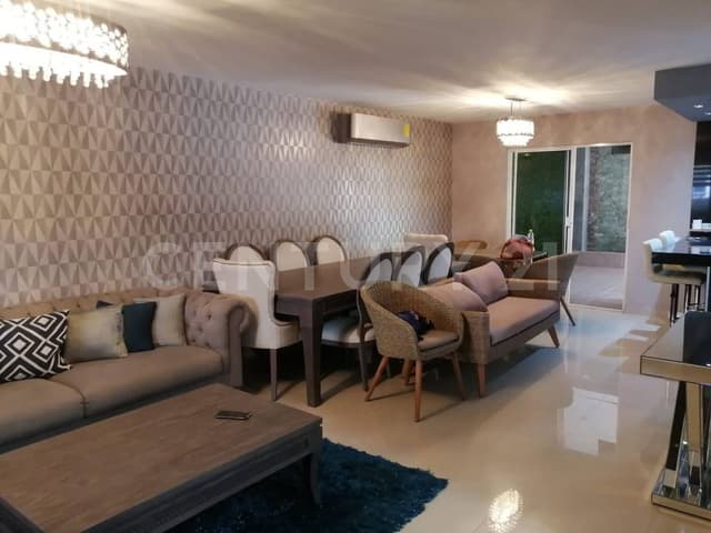 CASA EN VENTA, Calle Aqua #868, Privada Villa Fontana