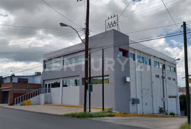 Edificio en Renta Colonia Granjas Chihuahua