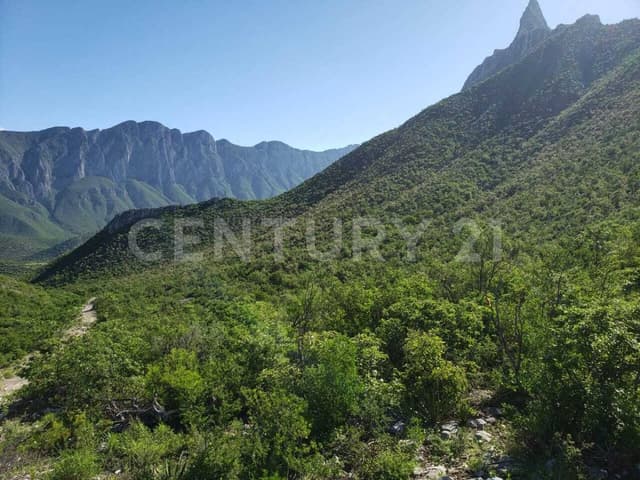 TERRENO EN VENTA EN PARQUE ECOLOGICO LA HUASTECA, SANTA CATARINA, NL