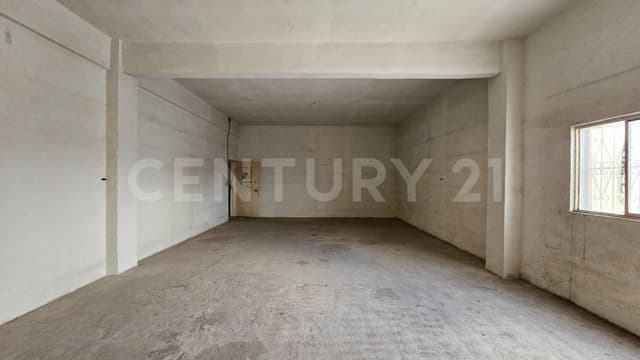 Bodega en Venta con Oficinas y Elevador de Carga Zona Industrial Monterrey