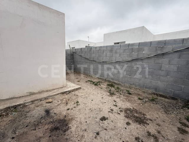 CASA EN VENTA EN FRACC. VALLE DEL JARAL EN EL CARMEN NUEVO LEON