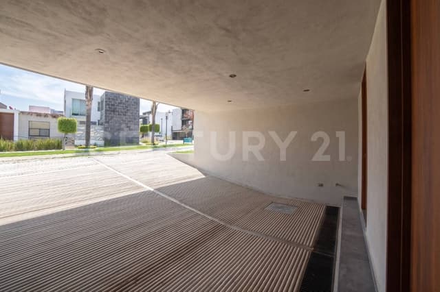 VENTA DE AMPLIA CASA EN PARQUE JALISCO LOMAS DE ANGELÓPOLIS