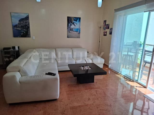 Oportunidad de inversión Penthouse 3 REC Centro , pasos de la playa P4369