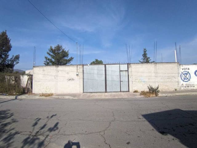 TERRENO EN VENTA CON CONSTRUCCION