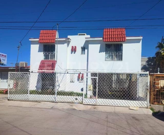 CASA EN VENTA EN FRACCIONAMIENTO LA CIMA, CHIHUAHUA