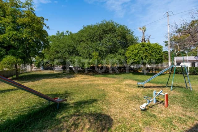 Casa En Venta En Parques Del Bosque