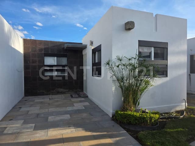 Renta Casa Amueblada Hacienda Viñedos