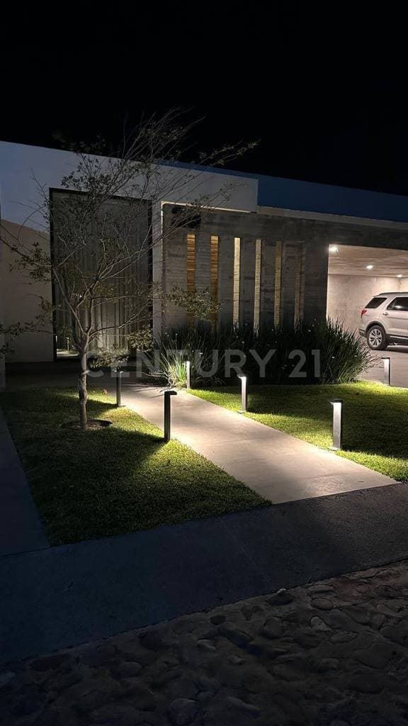 RESIDENCIA EN VENTA EN RANCHO SANTA ANITA, SUR DE GUADALAJARA