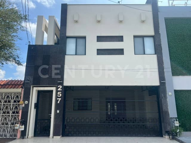 Residencia en Venta – Zona Exclusiva Col. Anáhuac, San Nicolás de los Garza