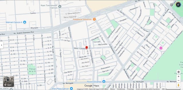 Casa familiar con alberca privada y ubicación estratégica cerca de servicios.