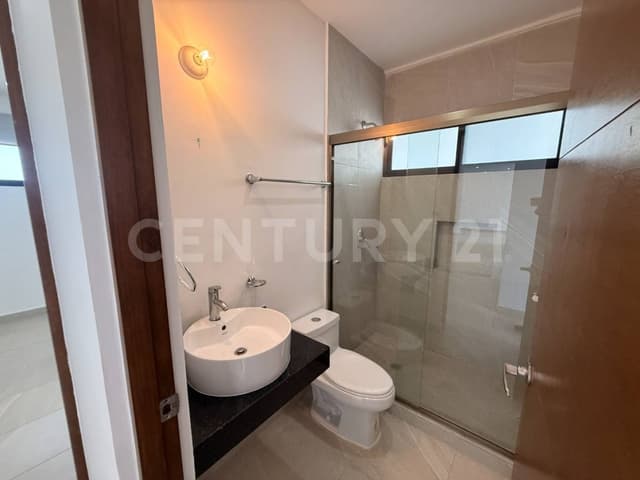 Departamento en renta en RUE Contemporary, dentro de Arbolada Cancún AF1026