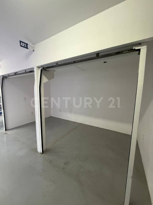 Local en Renta – ACME Computadoras, Plaza de la Tecnología, Metepec, México