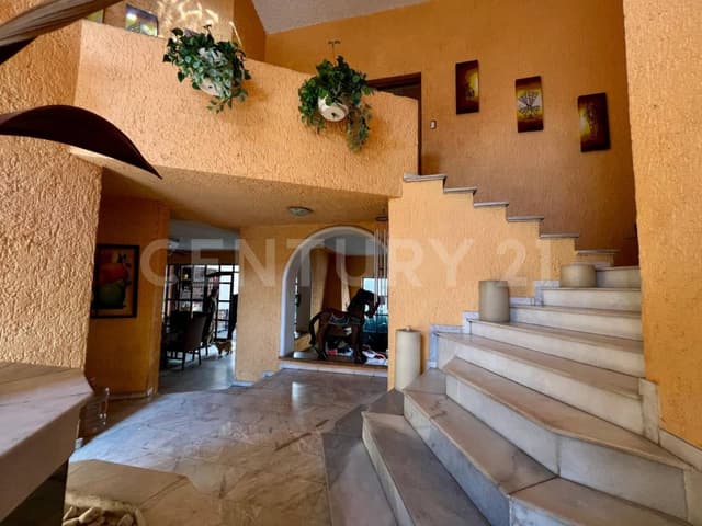 Residencia en venta en Vallarta Universidad, cerca de Naciones Unidas, Zapopan