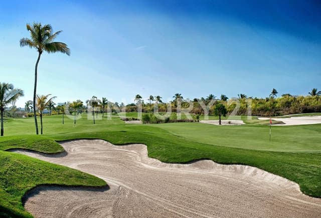 Hermoso y lujoso departamento en venta en Puerto Aventuras Marina front