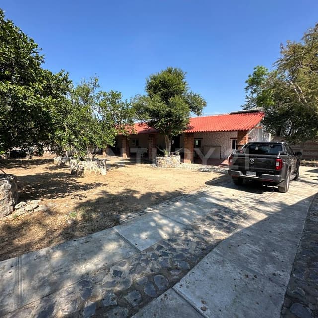 Casa de campo tipo hacienda, ideal para retiro con todo en planta baja