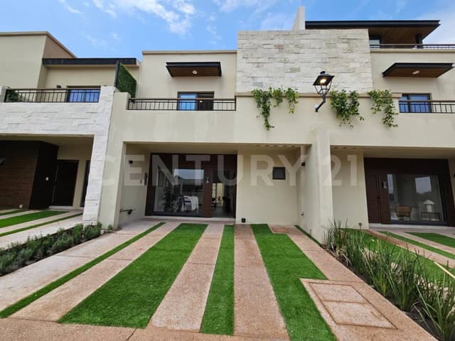 Casa en VENTA CORREGIDORA