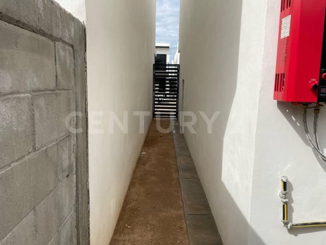 CASA EN VENTA EN PRIVADA GRAN VIA, ZONA CORREDOR TURISTICO IMALA CULIACAN