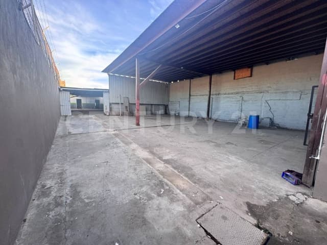 LOCAL EN RENTA EN AVENIDA RIVEROLL, ENSENADA BAJA CALIFORNIA