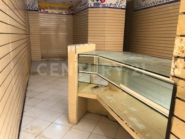 Local comercial en Renta en Plaza Crystal, en Paseo Montejo de Mérida.