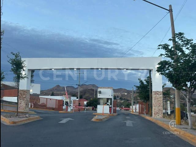 TERRENO EN VENTA EN GRANJAS UNIVERSITARIAS, CHIHUAHUA, CHIH.