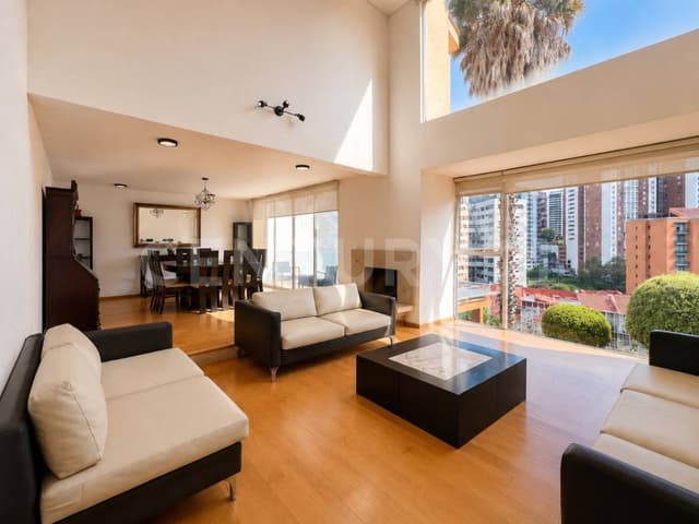 CASA EN VENTA EN INTERLOMAS