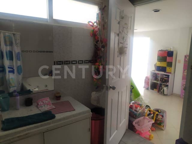 Casa habitación en venta, 2 niveles en buena calidad