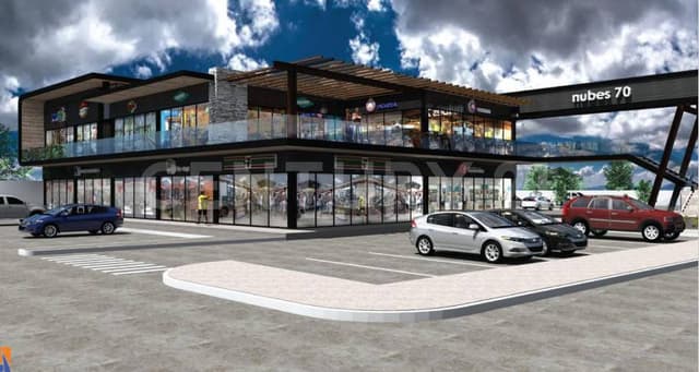 RENTA LOCAL COMERCIAL PLAZA NUBES EN SALTILLO