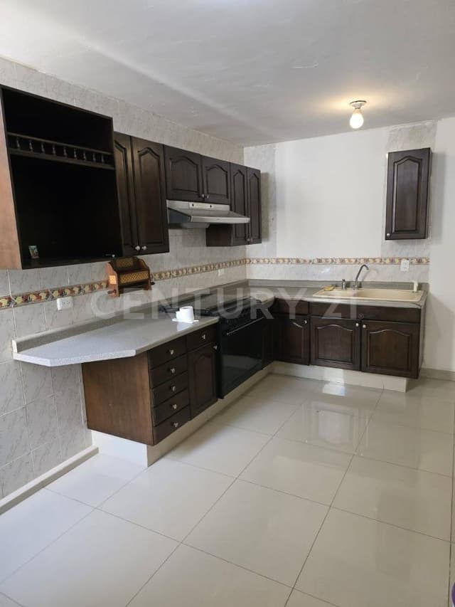 OFICINAS EN RENTA EN COL. DEL VALLE EN SAN PEDRO GARZA GARCIA