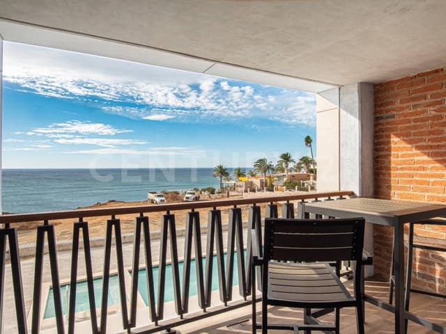 DEPARTAMENTO EN VENTA A LA ORILLA DEL MAR EN ROSARITO,B.C.