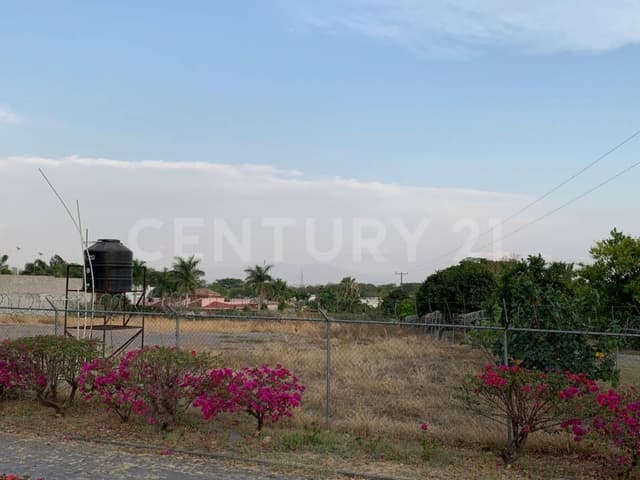 Terreno en venta en carretera Colima- El Trapiche