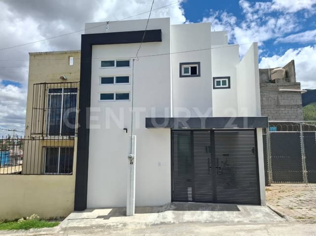 CASA EN VENTA EN LOMAS DE COACALCO 2a SECCIÓN