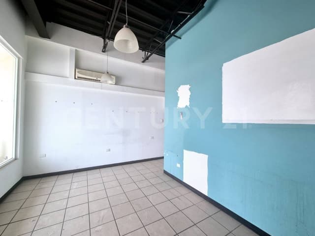 Local Comercial en Renta en Plaza Dunas calle Ortíz Mena