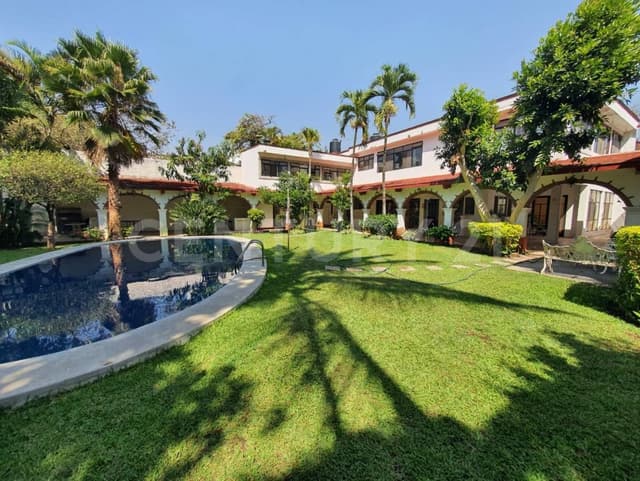 CASA EN PEDREGAL DE LAS FUENTES EN JIUTEPEC, MORELOS.