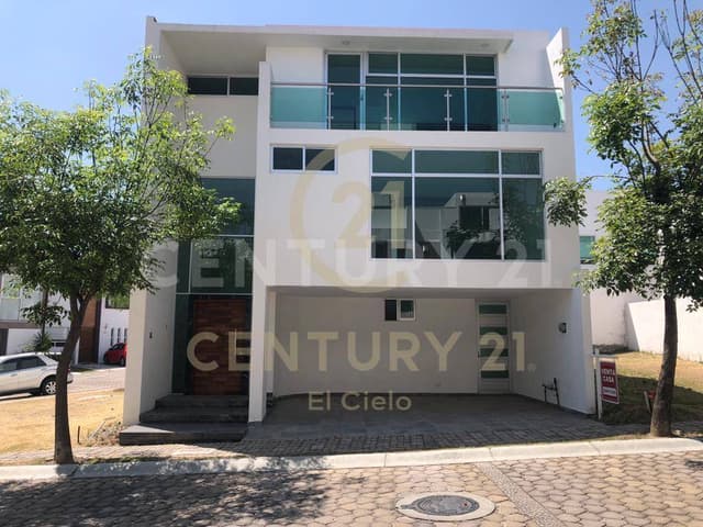 VENTA DE CASA NUEVA EN "PARQUE CUERNAVACA", LOMAS DE ANGELOPOLIS II