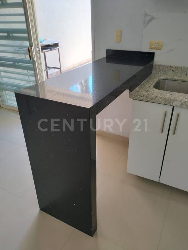 CASA EN VENTA EN COL. CUMBRES RENACIMIENTO EN MONTERREY