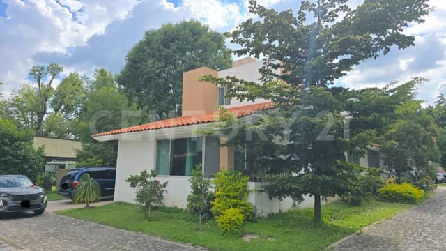 Exclusiva Casa en Coto Residencial La Fresna – San Agustín, Tlajomulco.