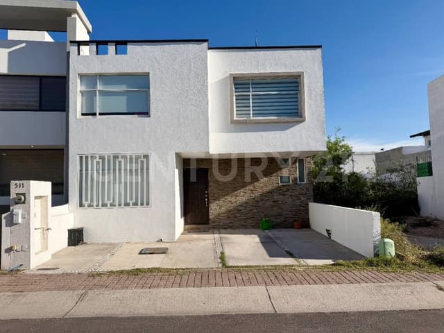 Casa en Venta El Refugio 4 Recámaras Frente a Parque