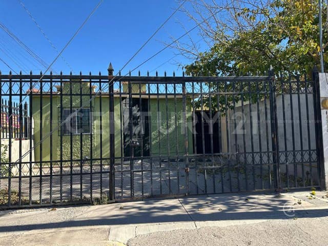 CASA EN VENTA EN COLONIA CHIHUAHUA 2000 ETAPA I EN CHIHUAHUA, CHIH.