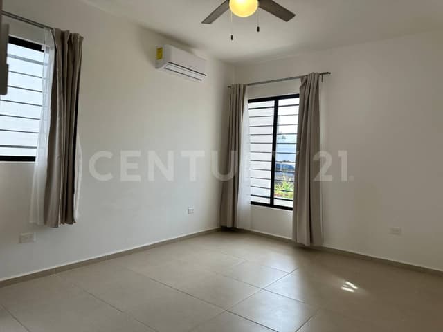 Casa en Renta de 2R/1B sin Muebles en Marsella 3 Playa del Carmen P4497