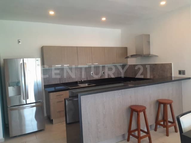 Departamento en Venta de 3 Recamaras en Prolongación La Luna, Cancún C3897