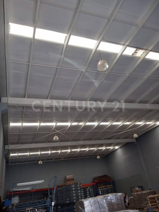 SE RENTA BODEGA DE 360 M2 AL NORTE DE SALTILLO SOBRE VITO ALESSIO ROBLES