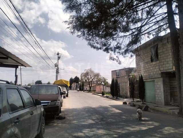 Terreno en Venta en San Cristóbal Huichochitlán, Toluca, Estado de México