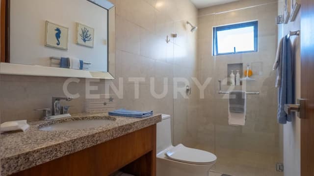 DEPARTAMENTO EN VENTA EN VISTA MARE CABO SAN LUCAS CON ROOFTOP PRIVADO.