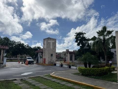 Renta Departamento Amueblado 2 Rec Real Amalfi Playa del Carmen P4508