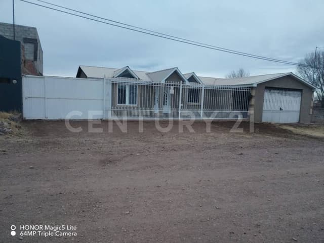 Casa Col. Reforma, Calle Estado de Guerrero con mucho terreno