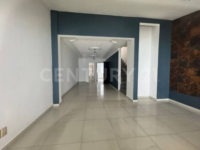 DEPARTAMENTO HORIZONTAL En Venta En Arboledas, Zapopan.