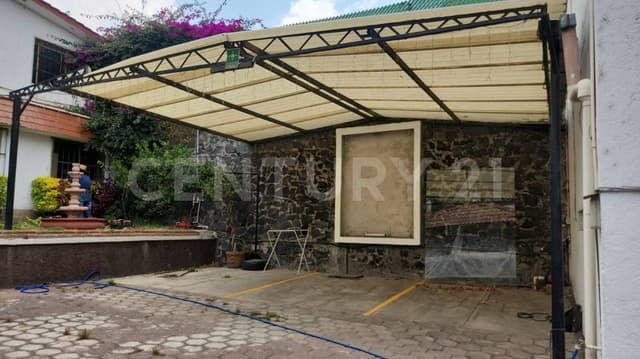 SE VENDE CASA A 10 MINUTOS DE SIX FLAGS