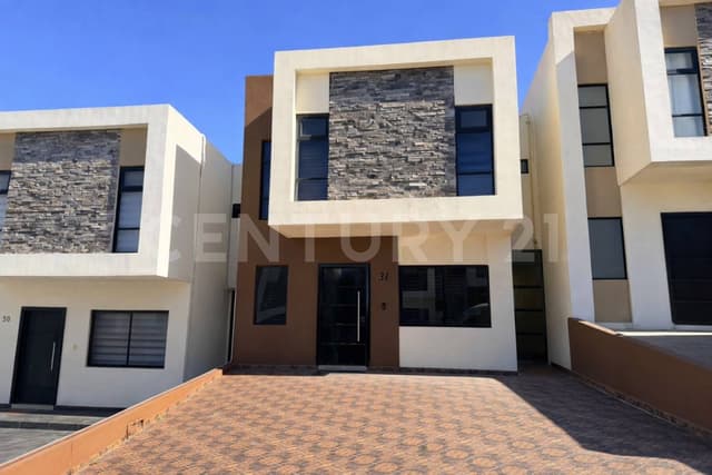 CASA AMUEBLADA EN RENTA EN COTO 84 LIBRAMIENTO SUR, TIJUANA BAJA CALIFORNIA.