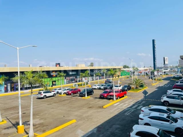 Local Plaza Zapata