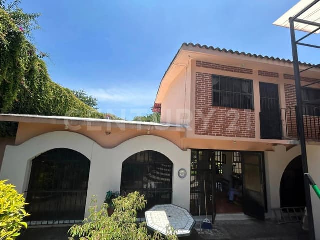 Casa en Fraccionamiento Burgos